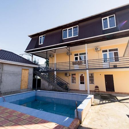 Гостевой Дом Akropol Sukhumi Exterior foto